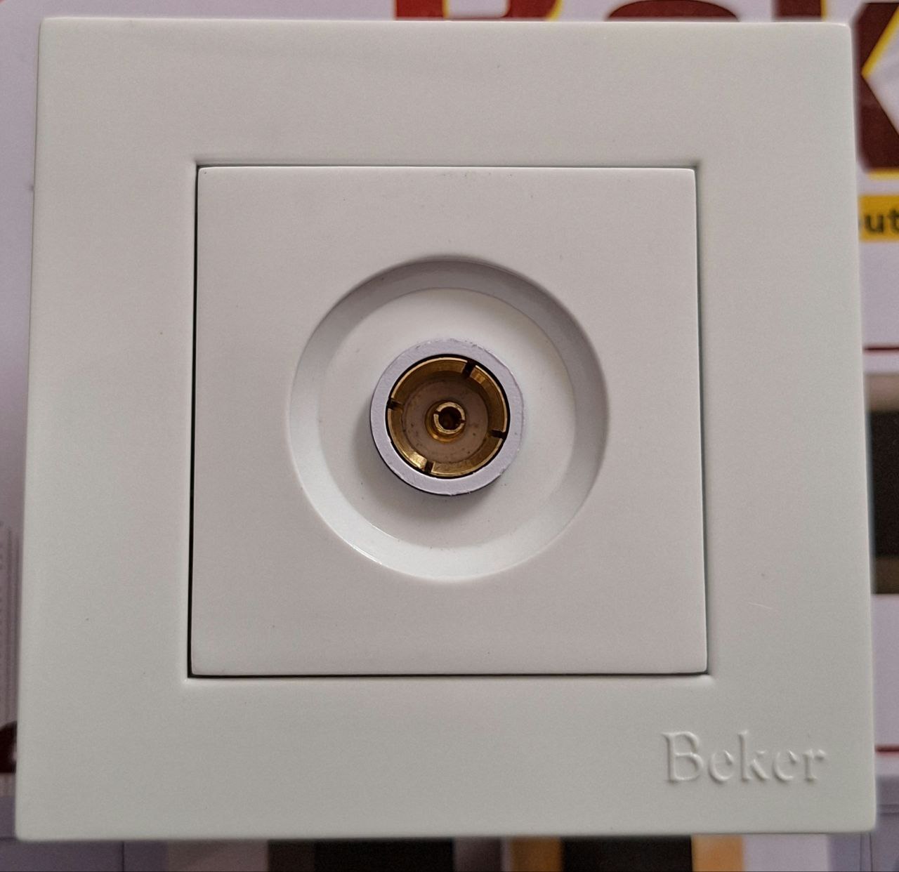 پریز انتن بکر سفید