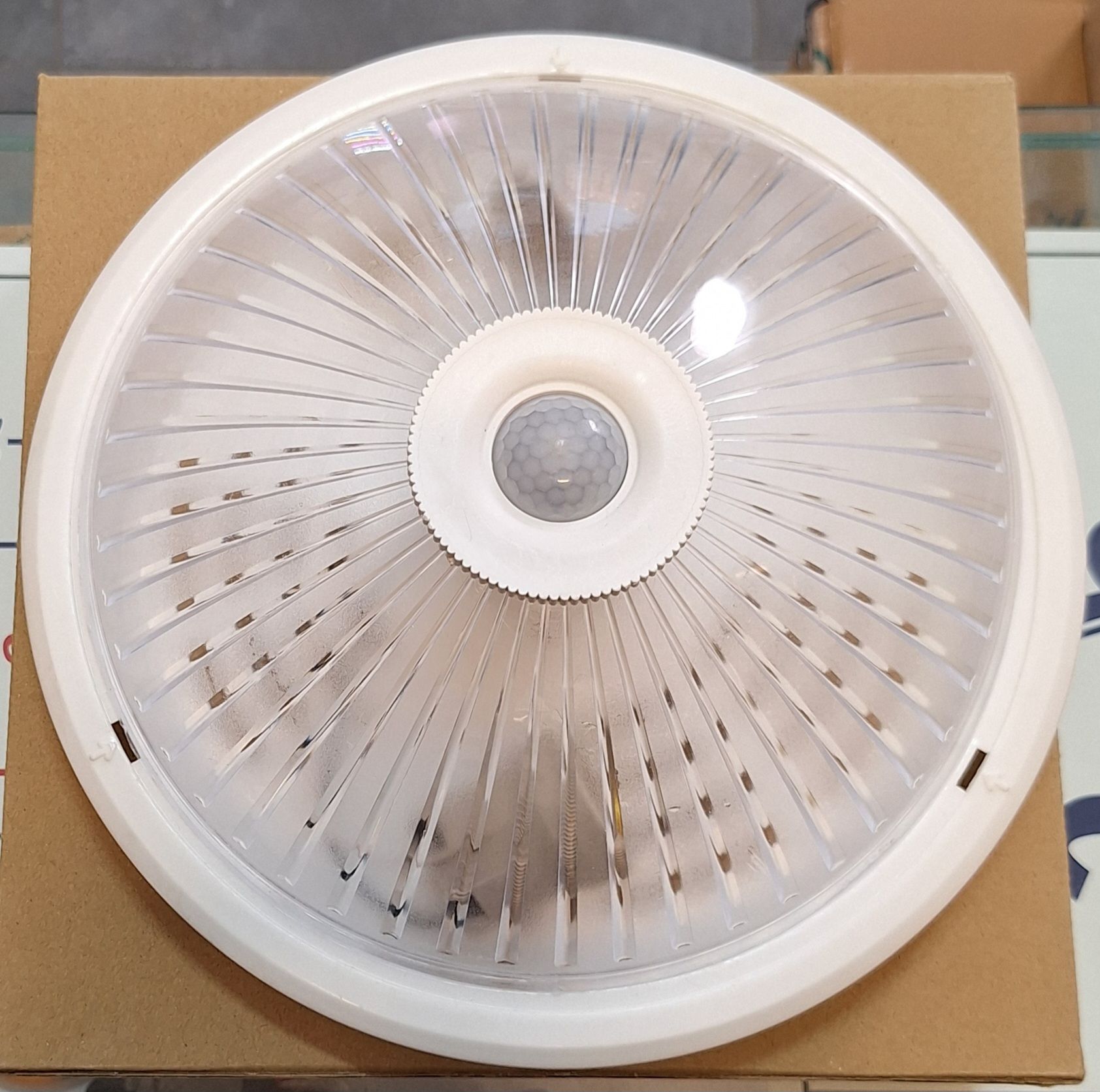 سنسور سقفی طلقی